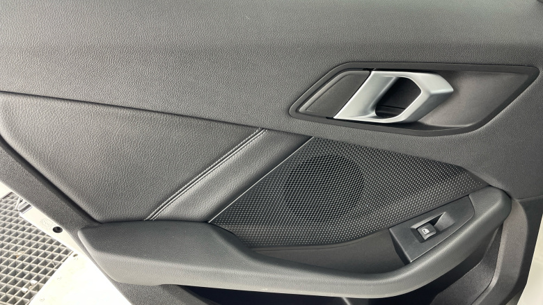 BMW 1 Series 118i [136] Sport 5dr Step Auto [Live Cockpit Pro] Petrol Hatchback